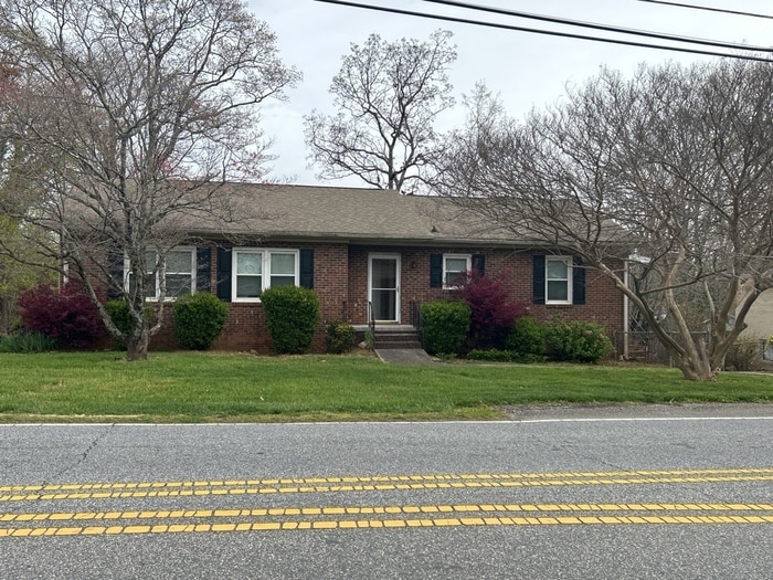 706 W Lee Rd, Taylors, SC 29687 House Rental in Taylors, SC