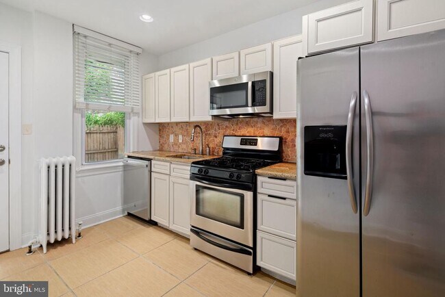 Foto del edificio - 3881 Manor St