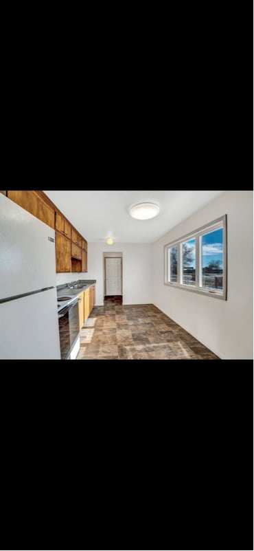 Foto del edificio - 406 E Adams St