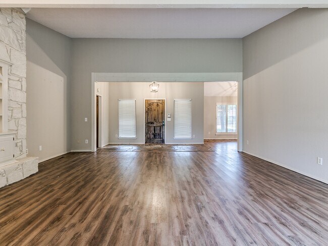 Foto del edificio - 3828 Spyglass Rd