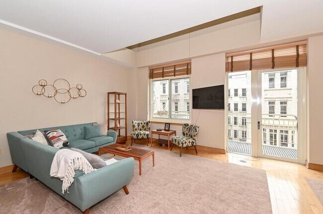 High Ceilings - 741 N Milwaukee St