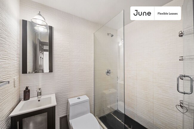 Foto del edificio - 345 E 21st St