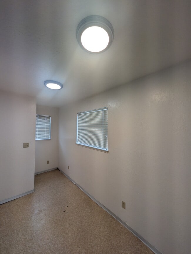 Foto del edificio - 2630 67th Ave