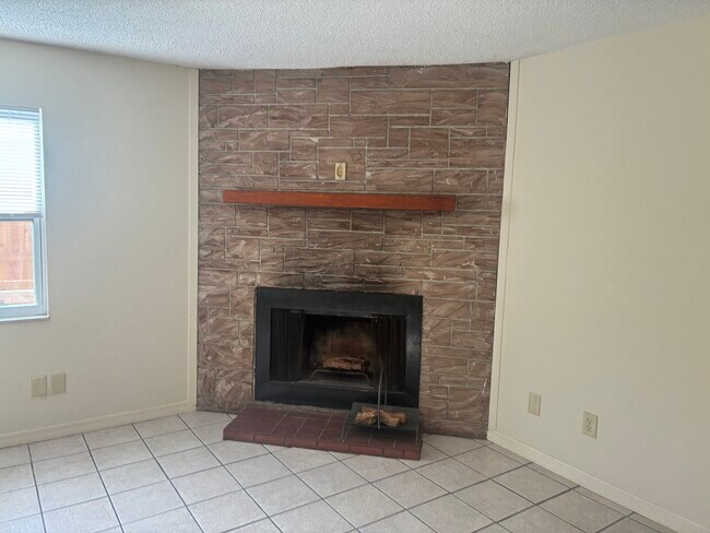Foto del edificio - 2651 Kingswood Dr NE