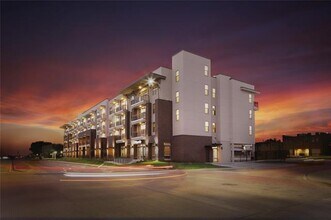 Building Photo - 108 N US Hwy 377