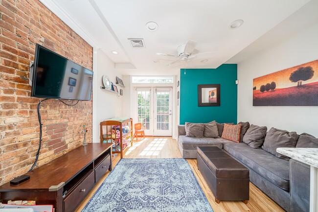 Foto del edificio - 815 Willow Ave