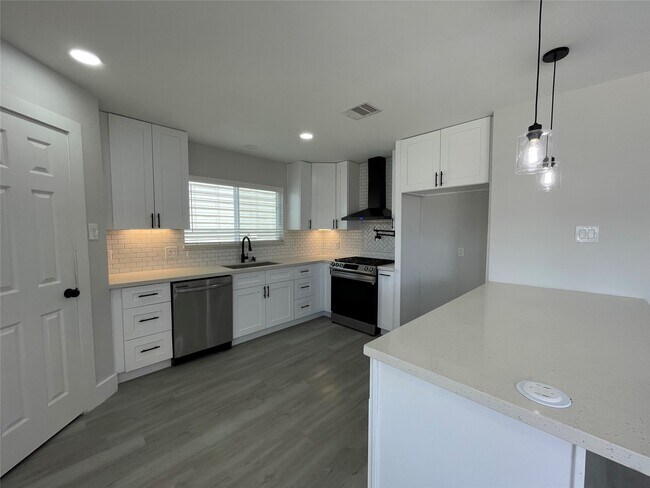 Building Photo - 20919 Hall Colony Ct
