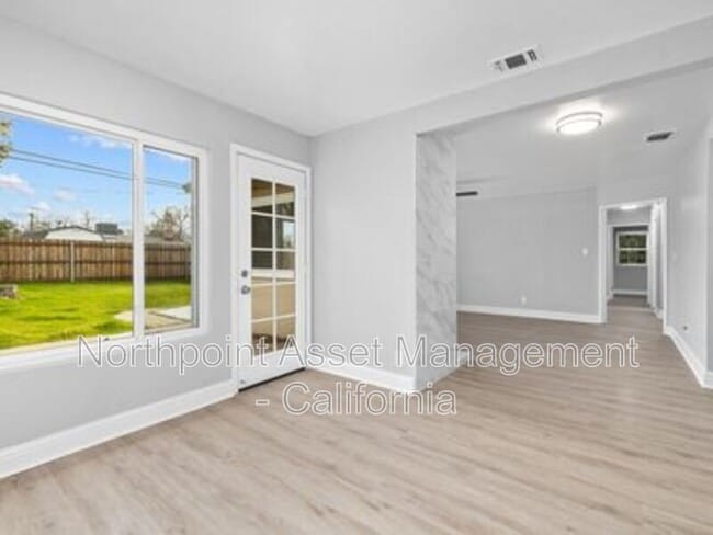 Building Photo - 1416 Sebastian Way