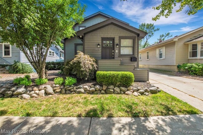 Building Photo - 1444 Bennaville Ave