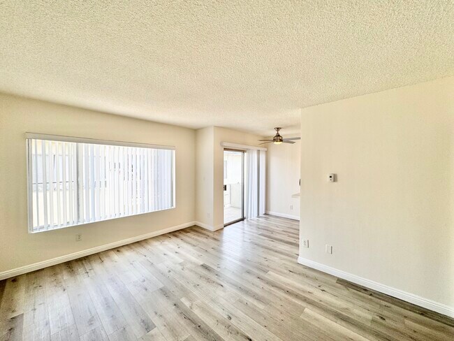 Foto del edificio - 4336 Berryman Ave