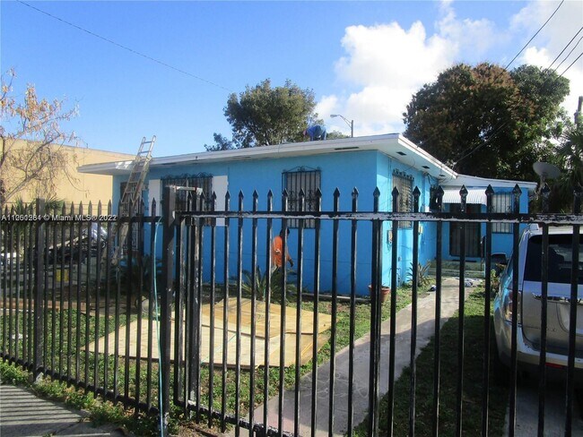 Building Photo - 656 NW 56th St