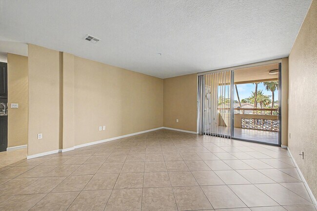 Foto del edificio - 4200 N Miller Rd