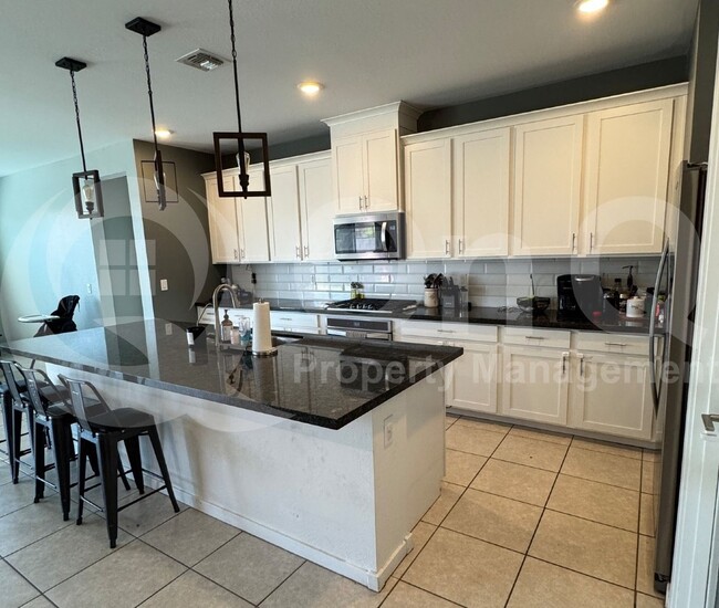 Foto del edificio - 4175 E Caitlin Dr