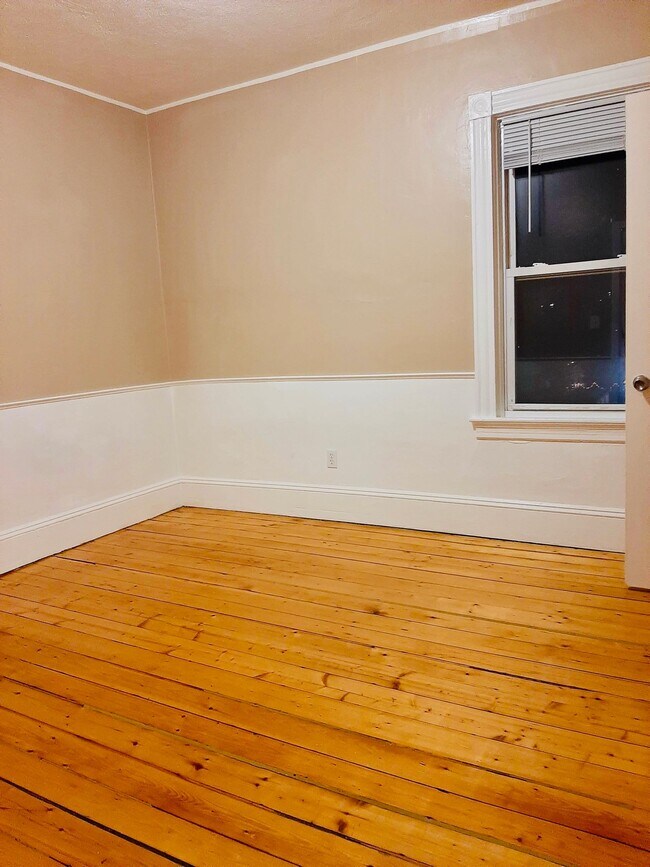 Bedroom 1 - 157 Glenbridge Ave