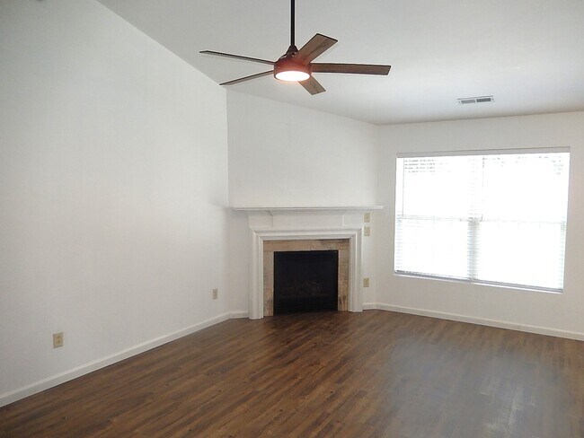 Foto del edificio - 4331 Crowfield Dr