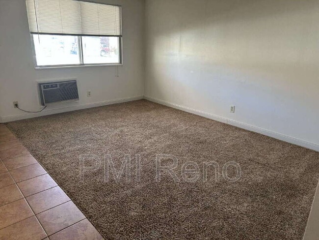 Foto del edificio - 370 La Rue Ave