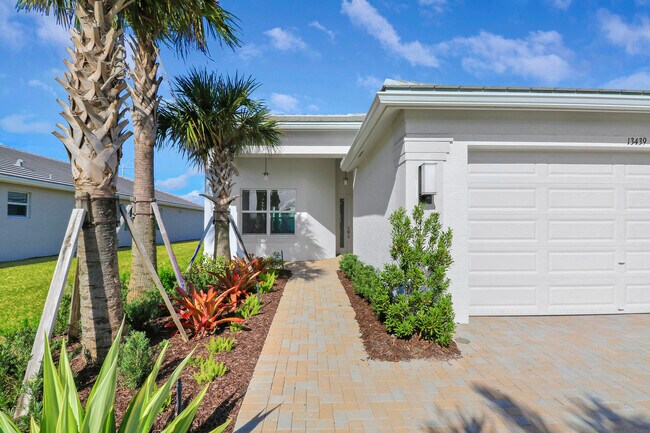 Foto del edificio - 13439 SW River Rock Rd