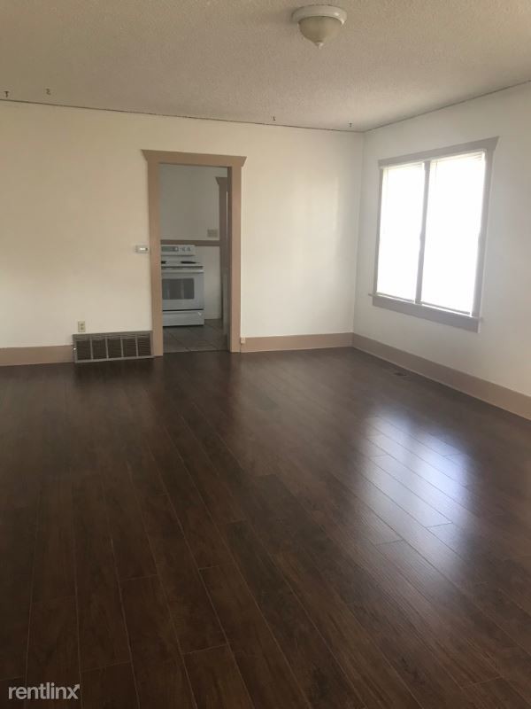 Foto del edificio - 1 br, 1 bath Apartment - 1221 Longwood Ave