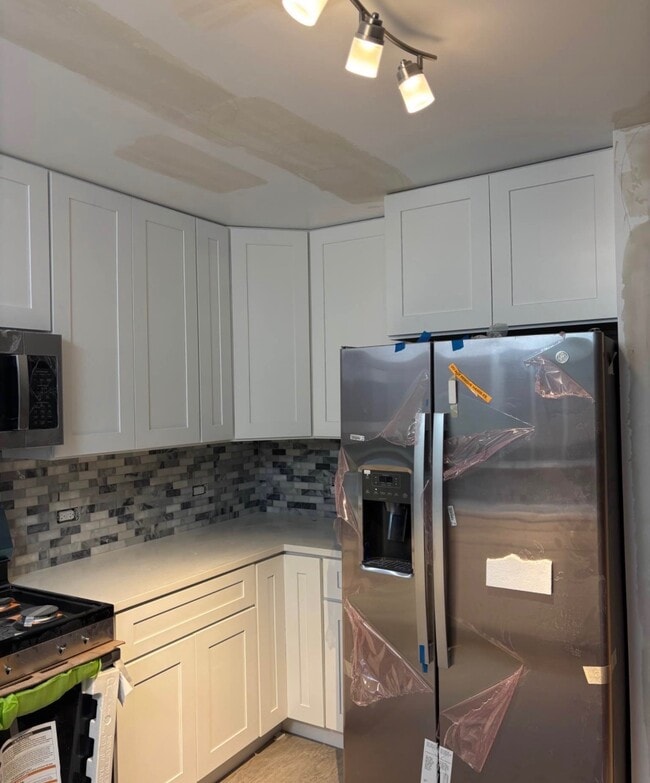 Building Photo - 3407 N Ozark Ave