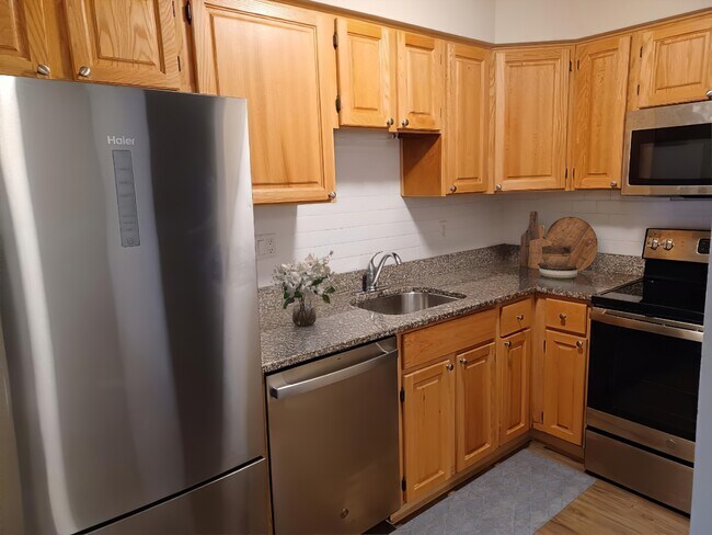 Foto del edificio - 3401 N Oxford Valley Rd