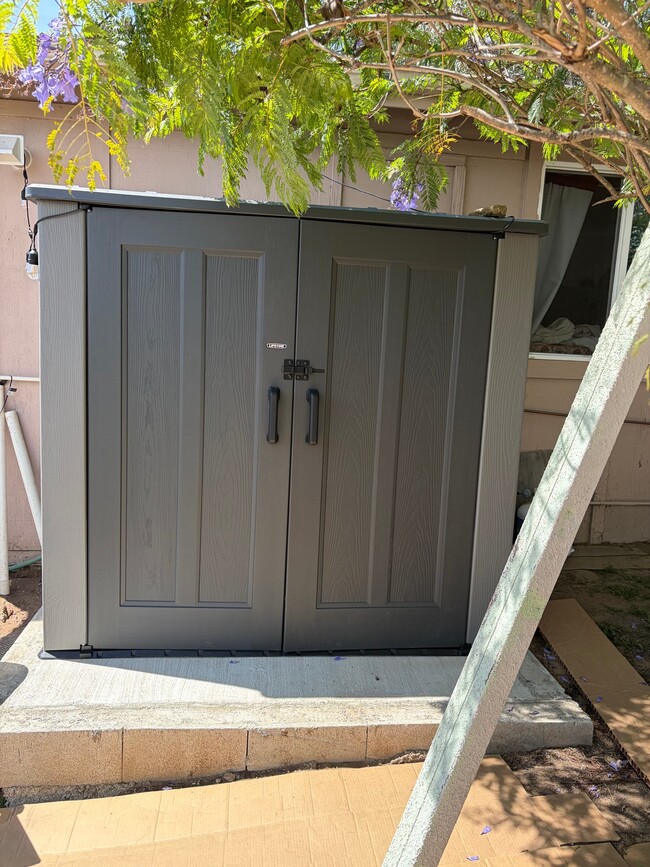 Building Photo - 3708 Linda Vista Dr