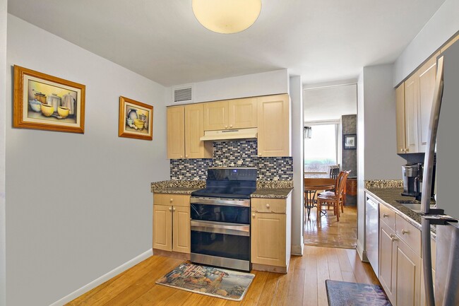 Foto del edificio - 601 E 32nd St