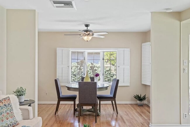 beautiful dining area - 14024 Peach Grove St