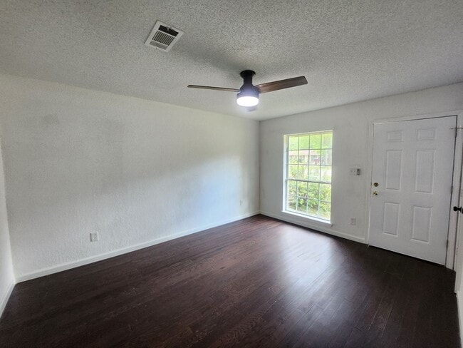 Foto del edificio - 6859 Sage Brush Lane