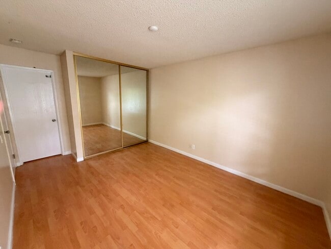Building Photo - 5044 Bridgepointe Pl