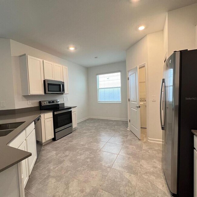Building Photo - 836 Daring Dr