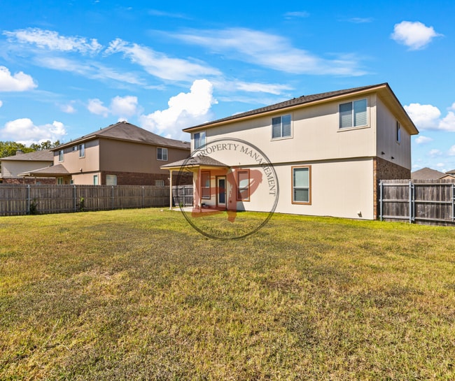 Building Photo - 6728 Tierra Dr