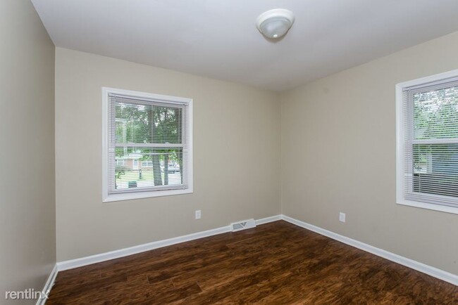 Building Photo - 3 br, 2.5 bath House - 820 Tilden Rd