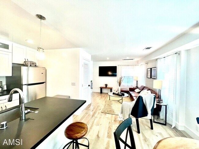 Building Photo - 1 br, 1.5 bath House - 45 Crescent Ave