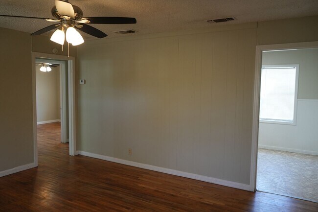 Building Photo - 2613 40th St