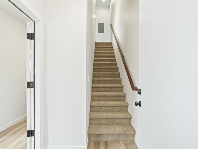 Building Photo - Vancouver Townhouses