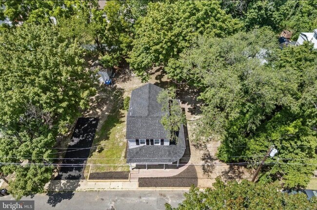 Foto del edificio - 27 E Phoenix Ave