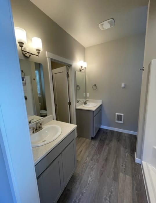 Building Photo - 6214 Fernridge Ct