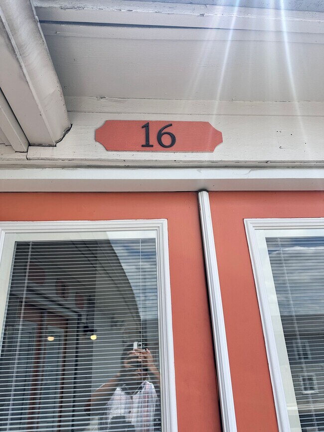 Foto del edificio - Studio 28 Apartments