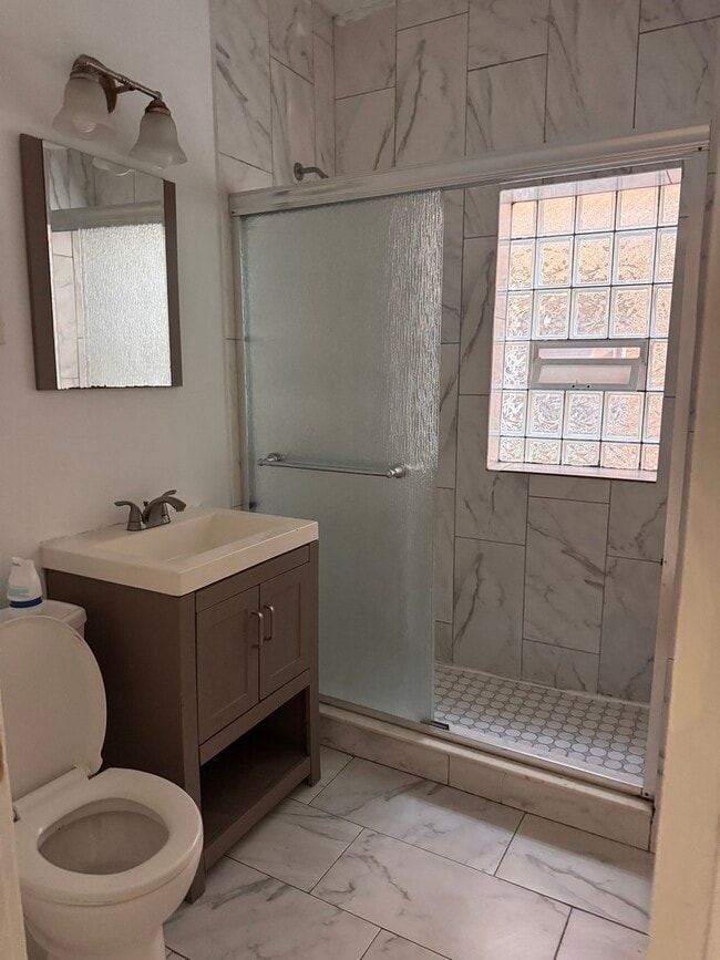Foto del edificio - 7337 N Honore St