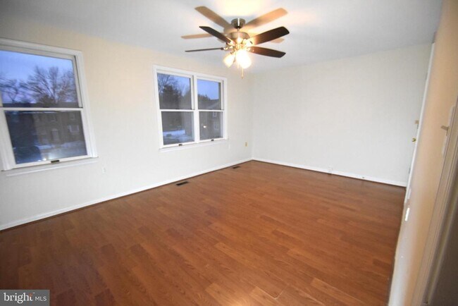 Foto del edificio - 106 Smithfield Ct