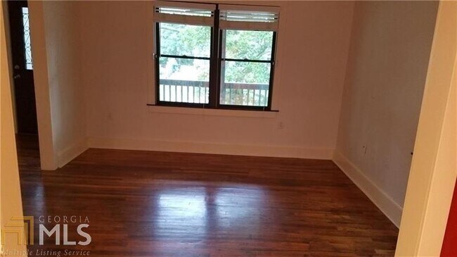 Foto del edificio - 1380 Arnold Ave NE