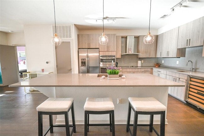 Foto del edificio - 3600 S Lamar Blvd