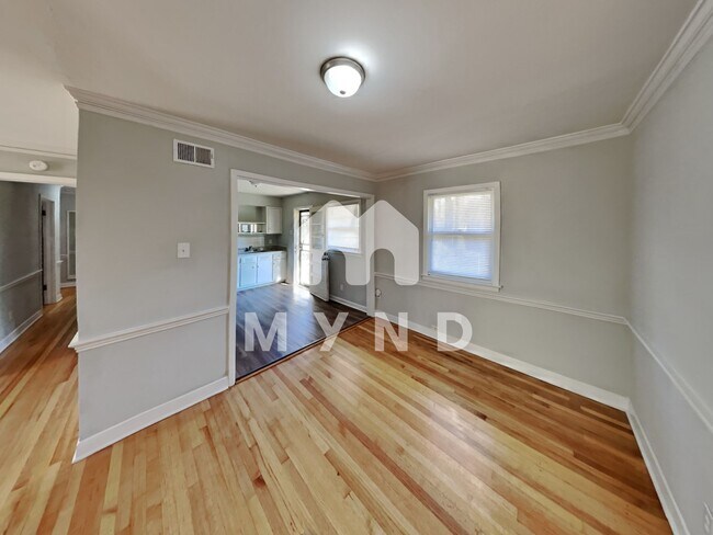 Building Photo - 4241 Cherrydale Ave