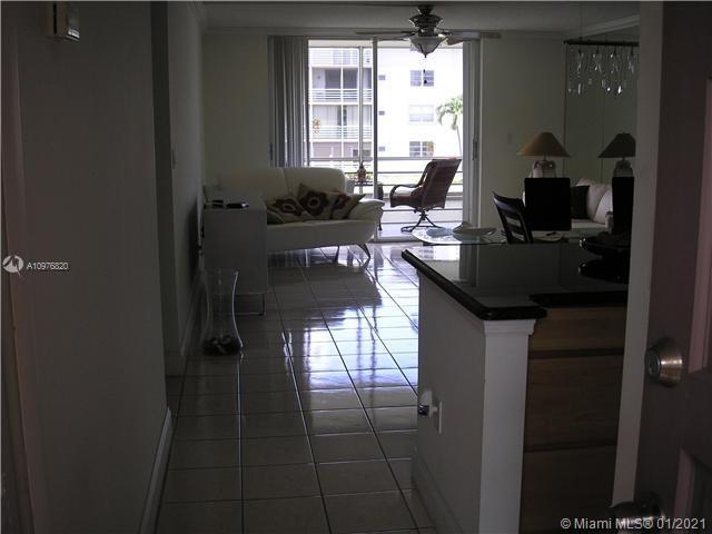 Foto del edificio - 3725 NE 169th St