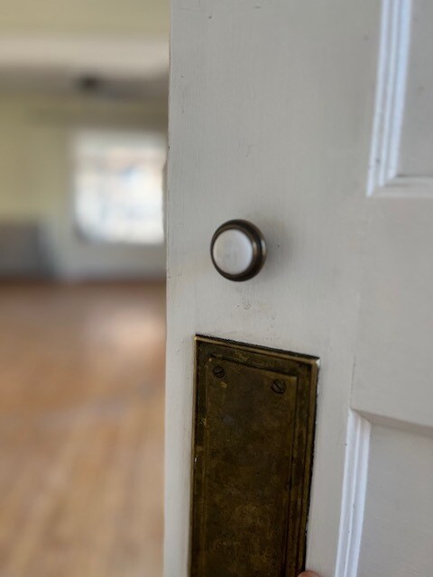 entering dining room - 2603 Columbus Ave