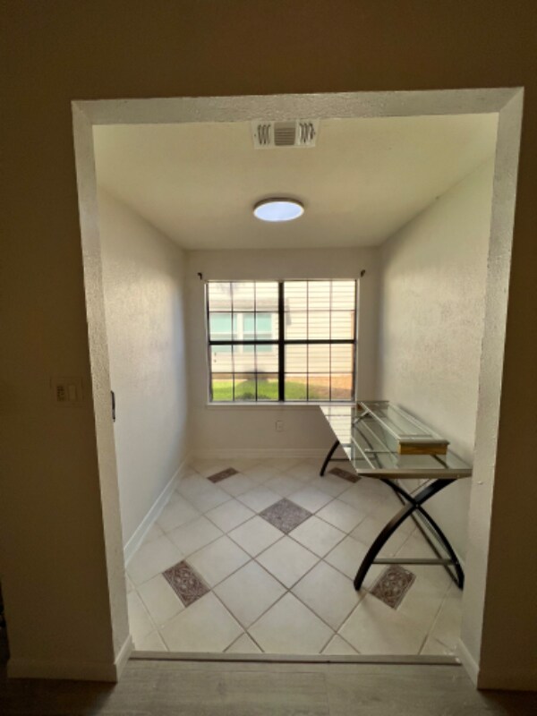 Foto del edificio - 2824 Stratford Ln