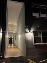 Building Photo - 260 S Cypress Rd