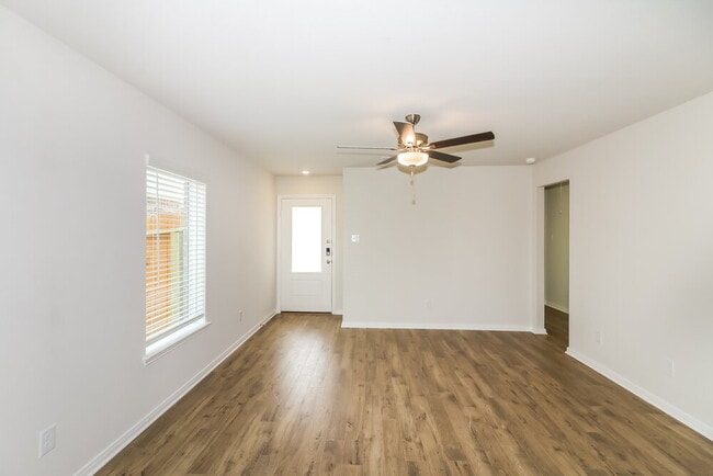 Foto del edificio - 7510 Tipton Meadow Way