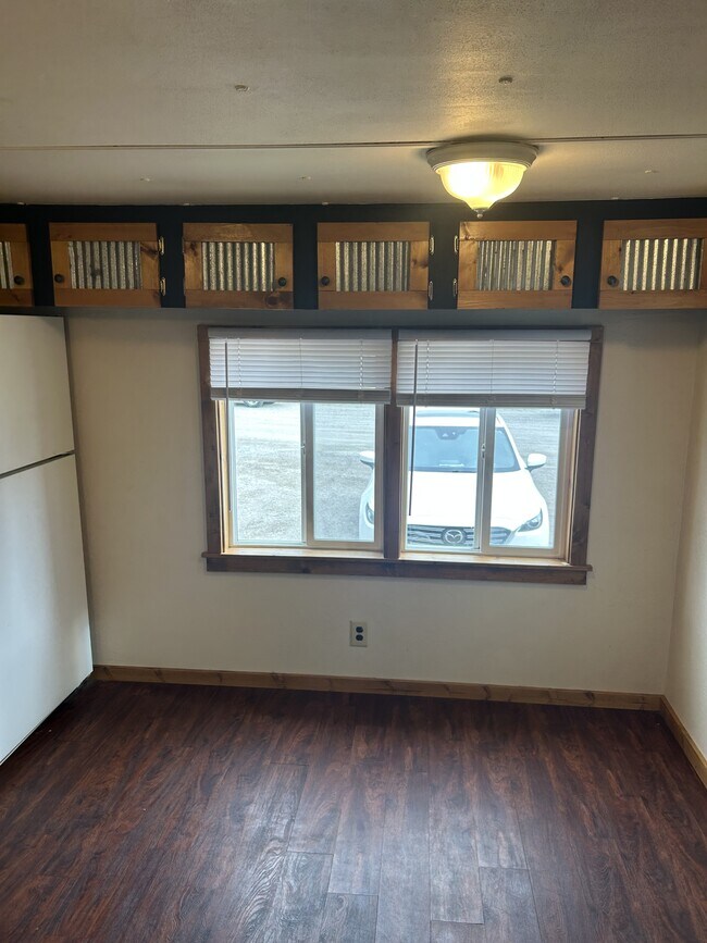 Foto del edificio - 820 N Montana St