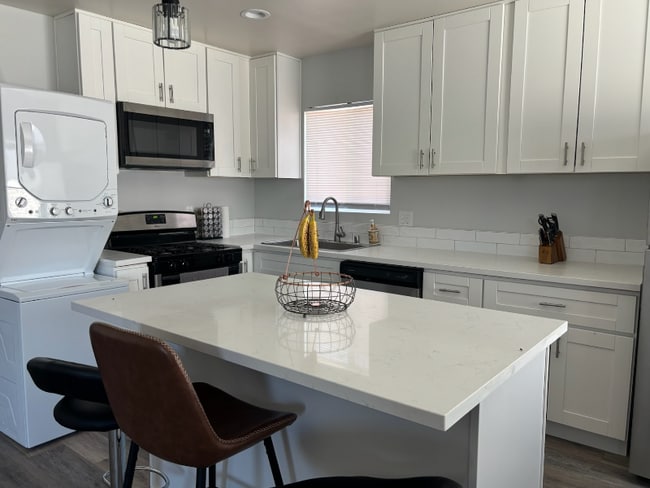 Photo - 3410 Chamoune Ave Apartment